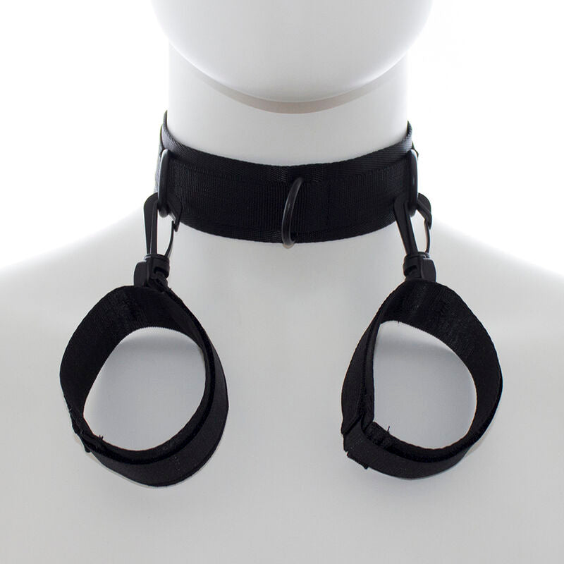 OHMAMA FETISCH - NYLON-HANDSCHELLEN UND HALSBAND