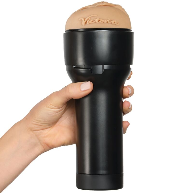 KIIROO - FÜHLEN SIE VICTORIA JUNI STROKER